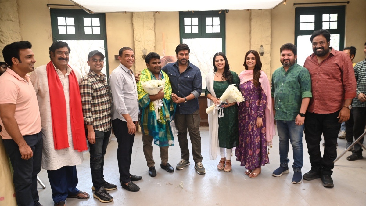 Chiranjeevi felicitates team Balagam on the sets of Bholaa Shankar, tells them ‘you’ve shocked us’