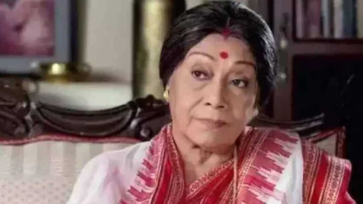 Actress Chitra Sen, mother of Koushik Sen, fell ill