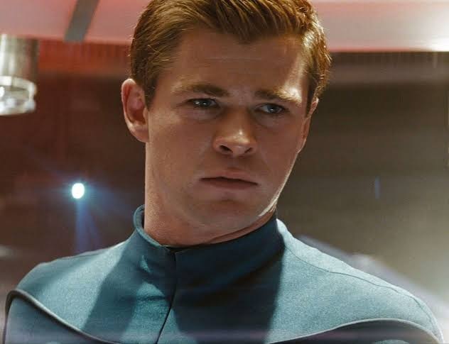 In which among the following franchises did Chris Hemsworth make this cameo appearance?							