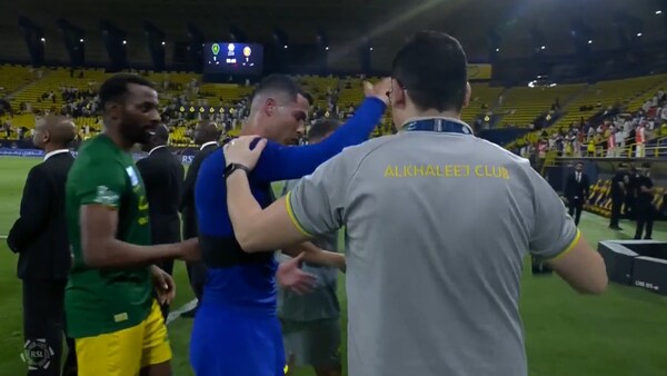 Video of Cristiano Ronaldo pushing away rival team's staff member who tried taking selfie goes VIRAL
