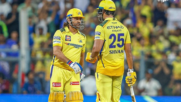 IPL 2024 - Amid loud cheers, MS Dhoni smashes 3 sixes to take CSK's total to 206 at Wankhede Stadium