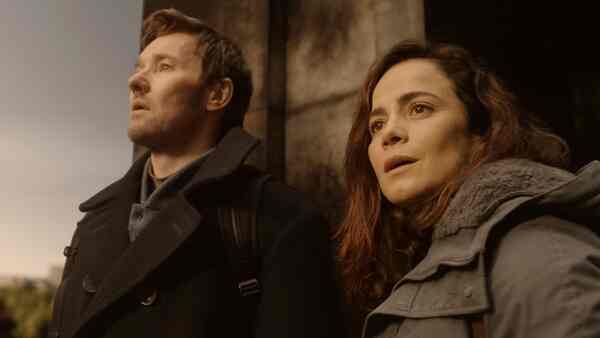 Joel Edgerton and Alison Braga in Dark Matter