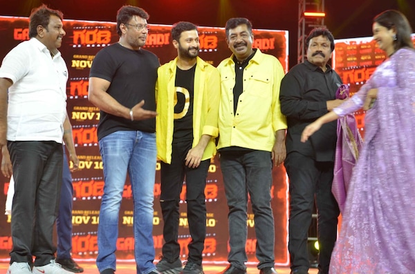 Darshan had done a cameo in Yashas Surya's film Garadi to give it a boost