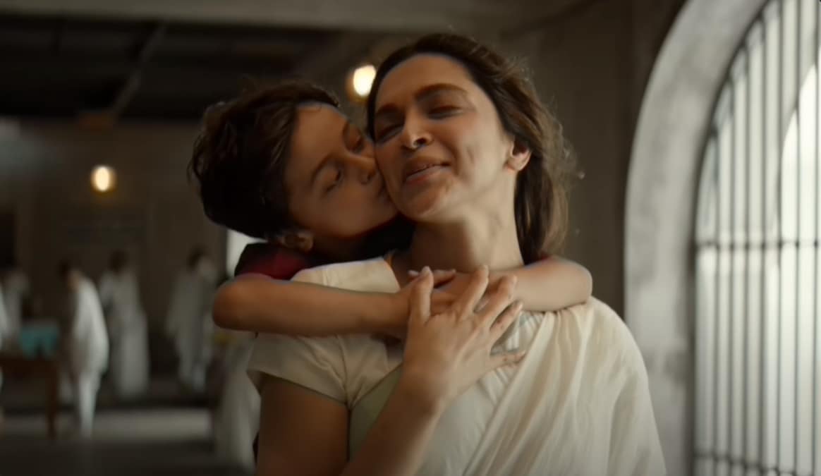 Jawan song Aararaari Raaro: Shah Rukh Khan drops his emotional track with Deepika Padukone, dedicates it to 'mothers'