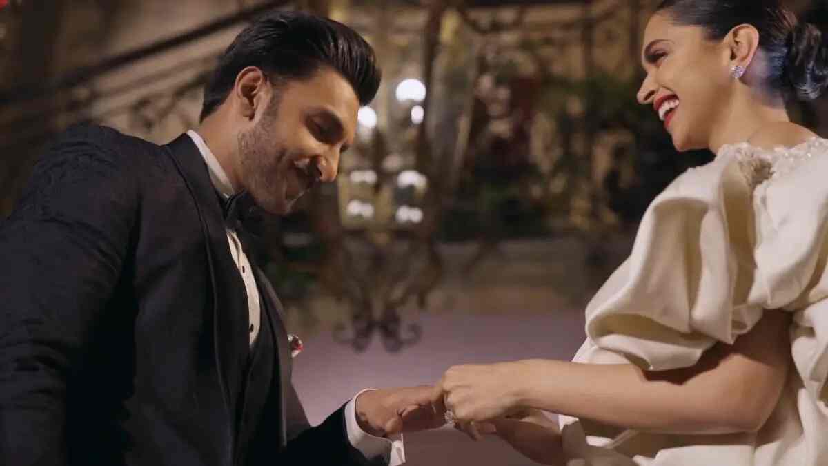 Koffee with Karan 8: Ranveer Singh recalls the first time he met ‘sadgi ki moorat’ Deepika Padukone