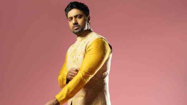 Will Dev play Uttam Kumar’s role in Satyajit Ray’s Nayak?