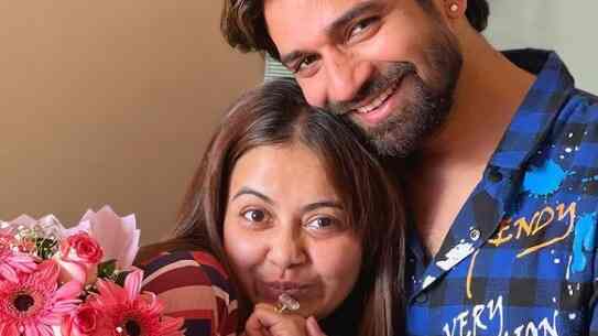 It's official! Bigg Boss 15 contestants Devoleena Bhattacharjee, Vishal Singh are NOT engaged