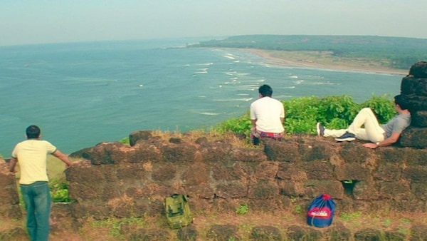 20 Years of Dil Chahta Hai: Revisiting the iconic Goa fort scene that sets the tone for the entire film