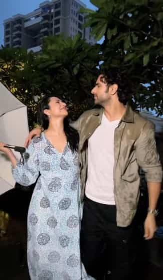 Divyanka Tripathi and Vivek Dahiya romancing out in the rains