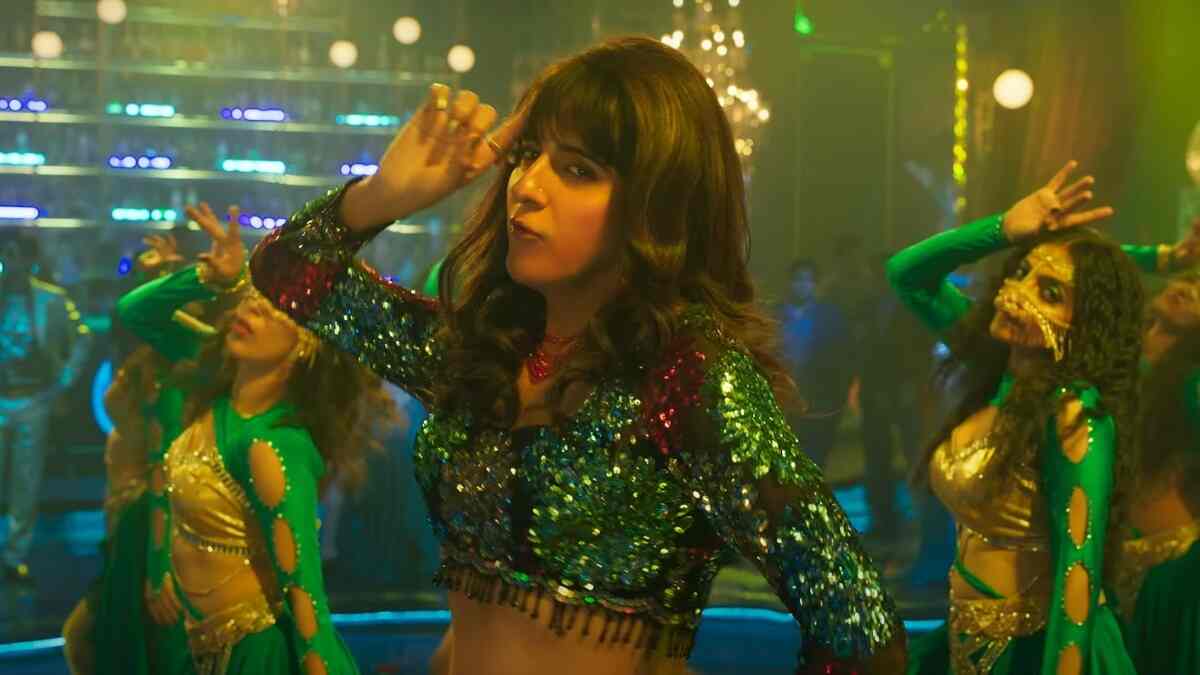 Dream Girl 2 song Jamnapaar: Ayushmann Khurrana sizzles in Neha Kakkar's voice in the dance track