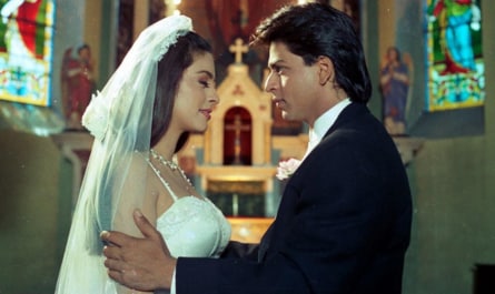 This Shah Rukh Khan movie deals with look-alikes and the comedy of errors it leads to. Name the movie. 