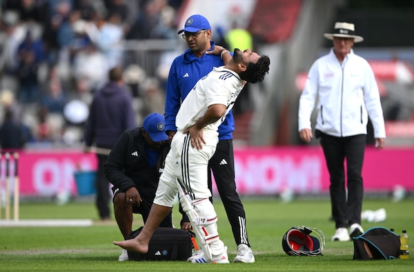 ENG vs IND, Day 1, 4th test: Why did Rishabh Pant retire hurt?
