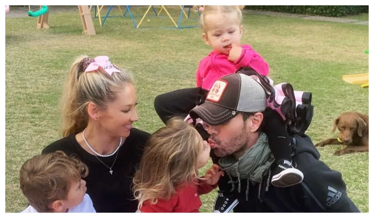 Enrique Iglesias Offers Rare Glimpse Into Family Life With Anna ...