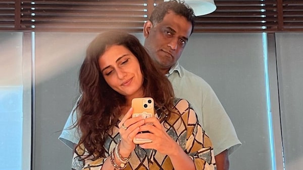 Fatima Sana Shaikh drops pictures with Anurag Basu; fans ask for 'Metro...In Dino' updates
