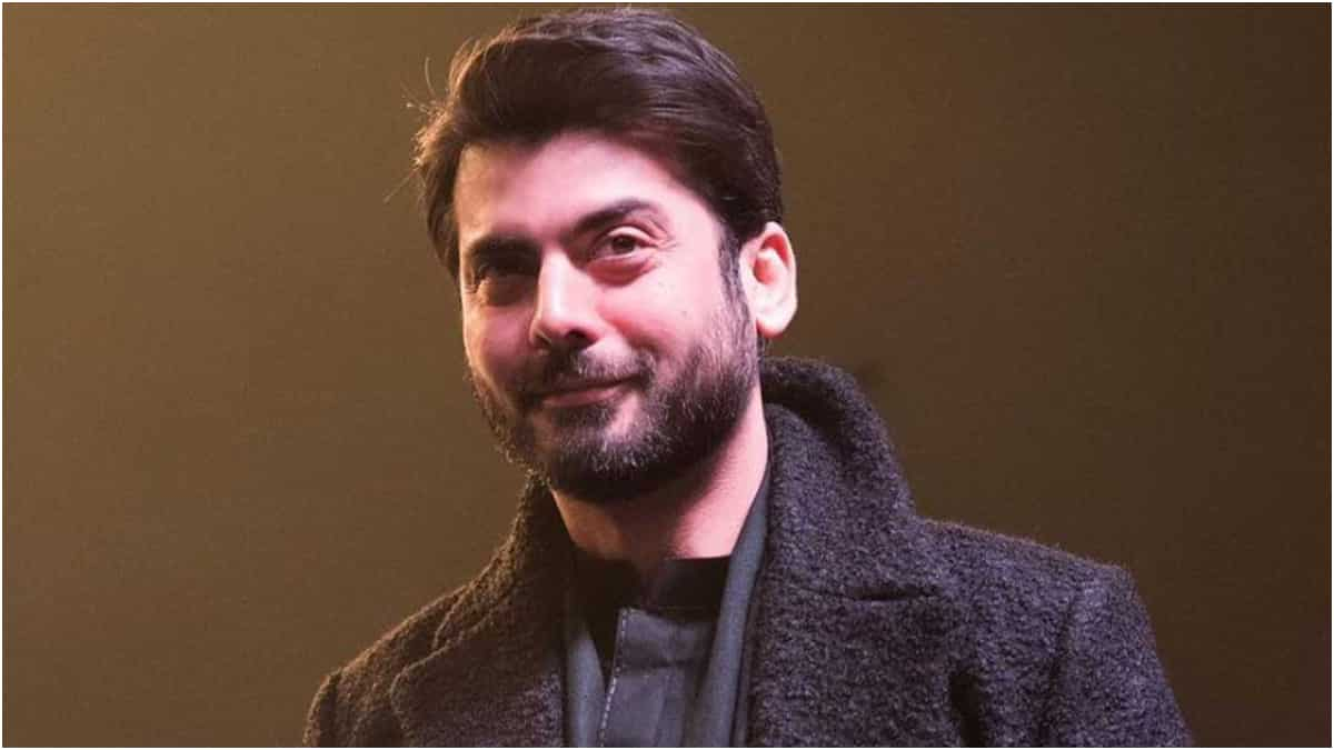 https://www.mobilemasala.com/movies/Fawad-Khan-begins-shooting-for-his-Bollywood-comeback-film-Heres-what-we-know-i305793