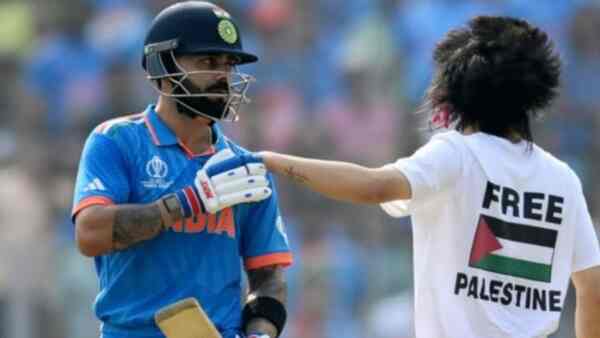 India Vs Australia: Ritwick Chakraborty and Riddhi Sen give thumbs up to pro-Palestine supporter on the field