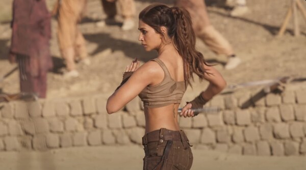 Ganapath Behind The Scenes: Kriti Sanon learns the art of nunchucks, riding dirt bike and more for her first-ever action role