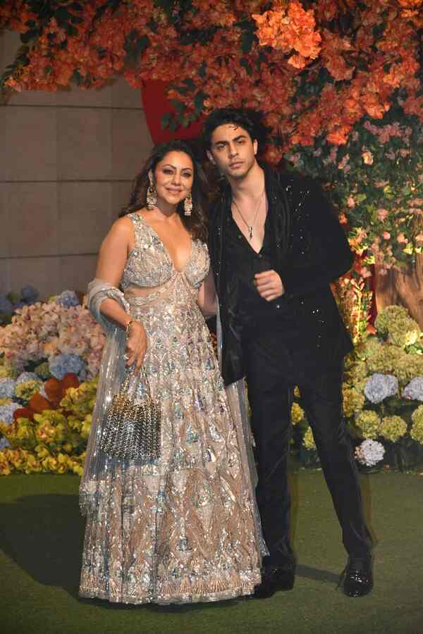 Gauri, Aryan Khan at Anant Ambani, Radhika Merchant's engagement ceremony (Manav Manglani).