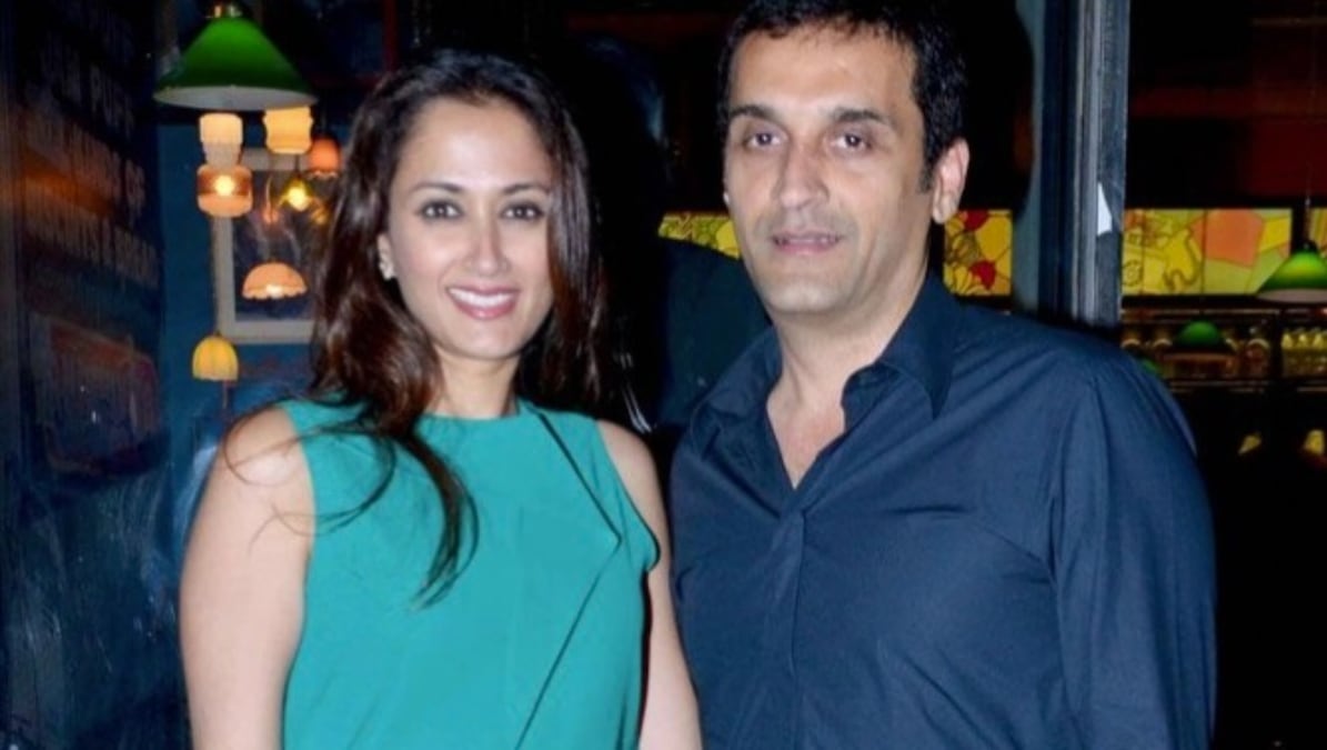 Swades actor Gayatri Joshi and husband Vikas Oberoi survive horrific and tragic collision in Italy