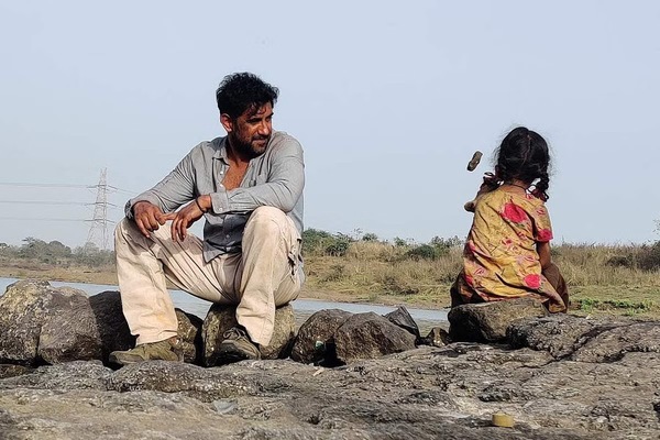 A still from Ghuspaith–Beyond Borders