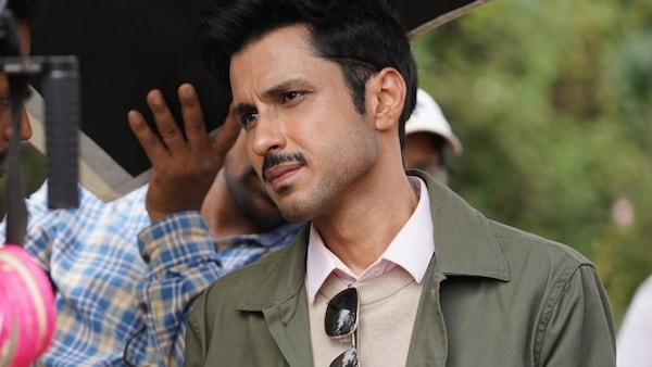 Gram Chikitsalaya: Amol Parashar wakes up from 'Sweet Dreams' and reaches small town | Pics