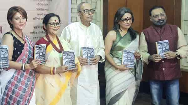 Aparna Sen, Swastika Mukherjee, Anindya Chattopadhyay, and Shirshendu Mukherjee attend Chaitali Dasgupta’s book launch