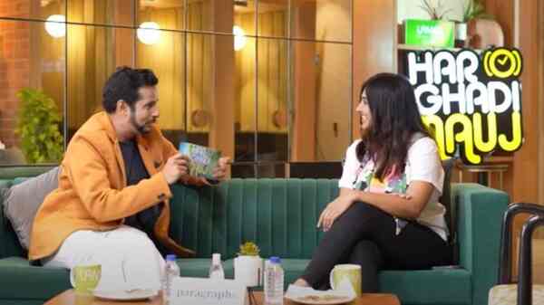 Har Ghadi Mauj season 1 episode 2: Ojas Rawal and Aditi Raval's banter almost keeps you hooked till the end