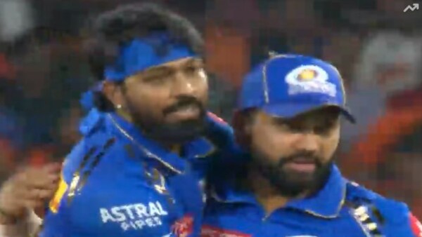 IPL 2024 - Amidst crowd booing, Hardik Pandya and Rohit Sharma hug on the field after a wicket