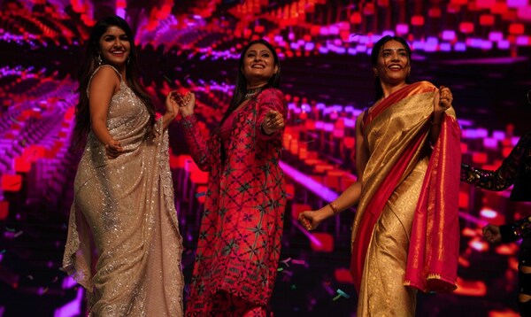 Sanjana, Amrutha and Sapthami shake a leg