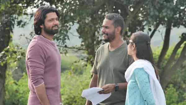 Hemanth with Rakshit and Rukmini on the sets of Saptha Sagaradaache Ello