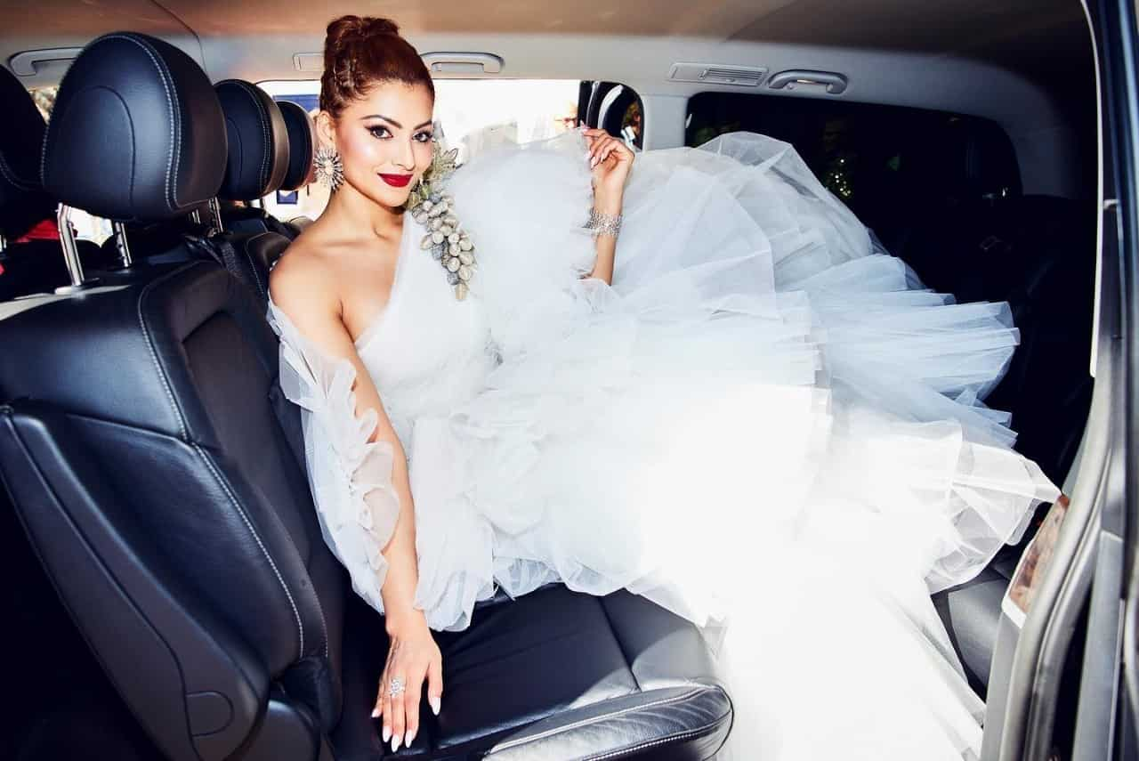 Here's how Urvashi Rautela accessorised her pure white look.