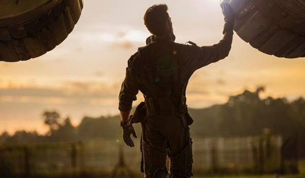 Fighter first look Twitter reactions: Netizens just cannot get over Hrithik Roshan in his pilot avatar