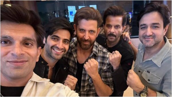 Hrithik Roshan celebrates 'Fighter Day' with Anil Kapoor, Siddharth Anand and fans in theatres | Watch here