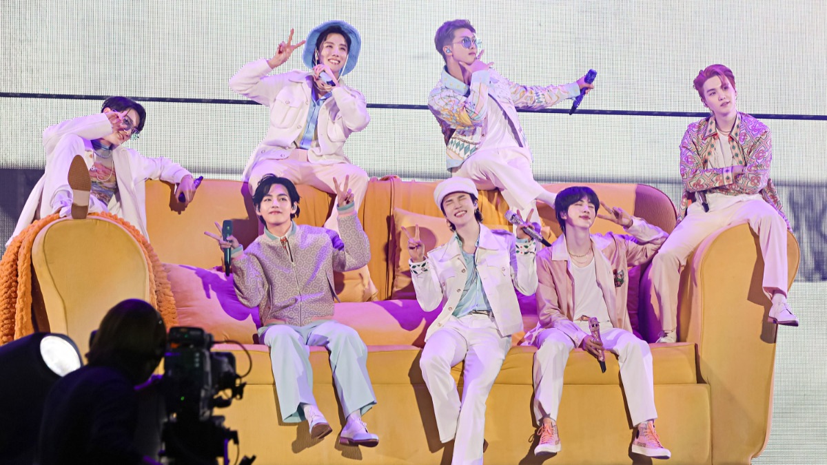 From going shirtless in Chapter 2 to V's dog Yeontan making debut - Iconic BTS moments of 2023