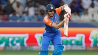 https://images.ottplay.com/images/india-vs-pakistan-asia-cup-2025-gill-got-hit-in-the-nets-here-is-indias-probable-xi-1757831528.jpg