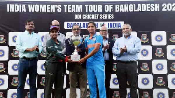 Bangladesh captain reacts to Harmanpreet Kaur's umpire bias accusations, skips post-match photograph