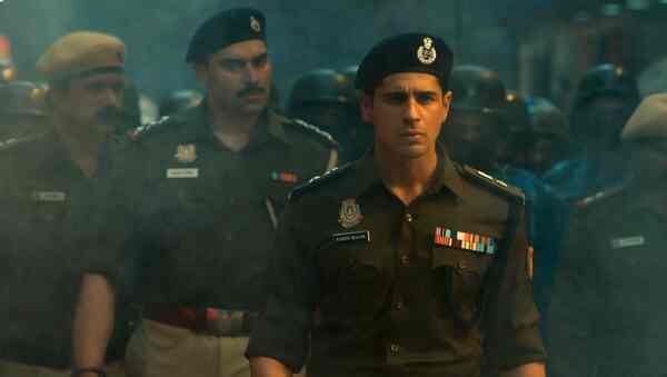 Indian Police Force Twitter review - Fans go gaga over the electrifying performances of Sidharth Malhotra and Shilpa Shetty in the new cop-verse