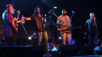 https://images.ottplay.com/images/indie-music-band-indian-ocean-100.jpg