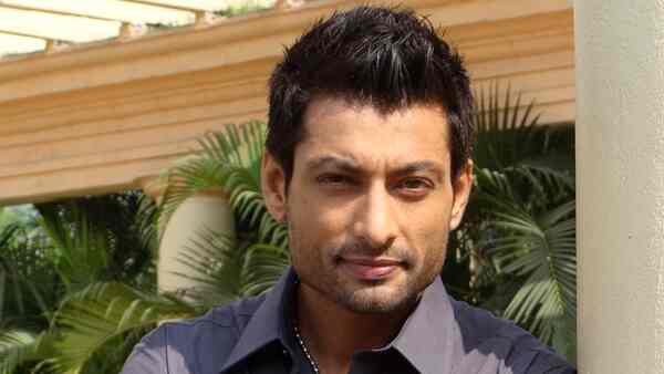 Is Indraneil Sengupta the next Feluda for Sandip Ray’s upcoming feature Hotyapuri?