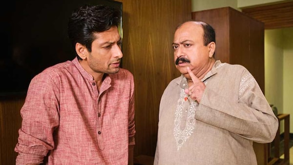 Hatyapuri review: Indraneil Sengupta brings Feluda back on screen with distinction