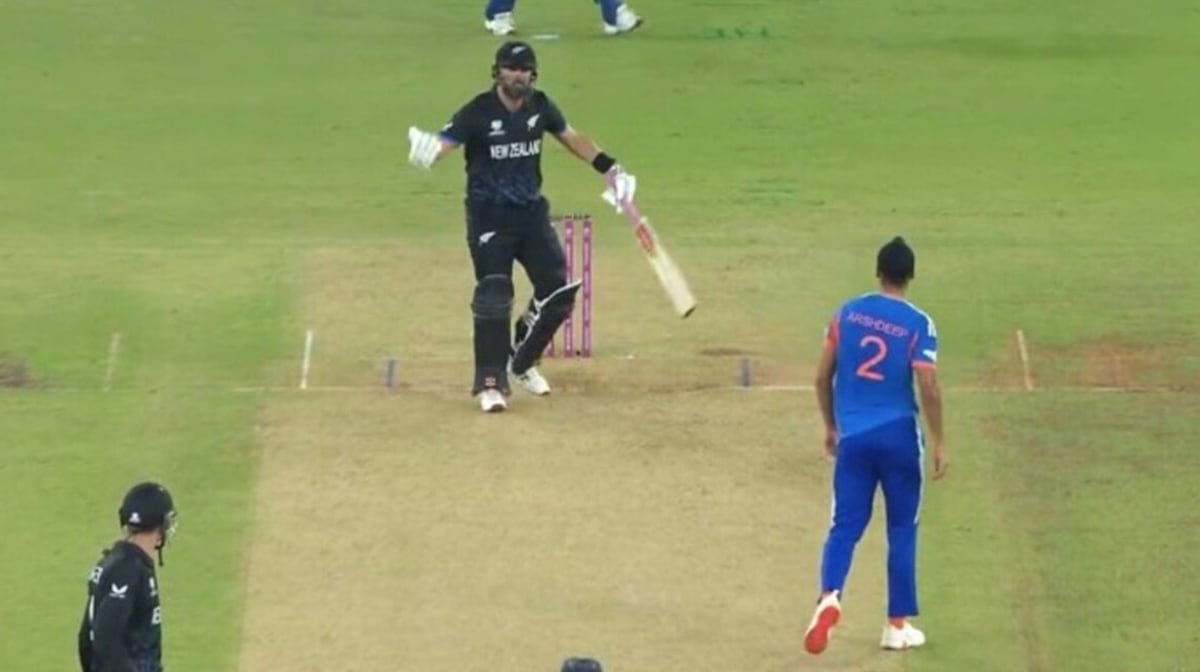 INDvsNZ, T20 WC Final LIVE: Arshedeep Singh throws ball at Daryl Mithcell; might face punishment