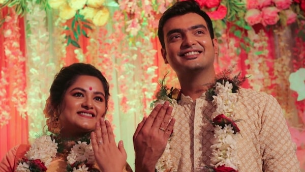 Jol Thoi Thoi Bhalobasha: Arnab Banerjee and Ipshita Mukherjee are back together