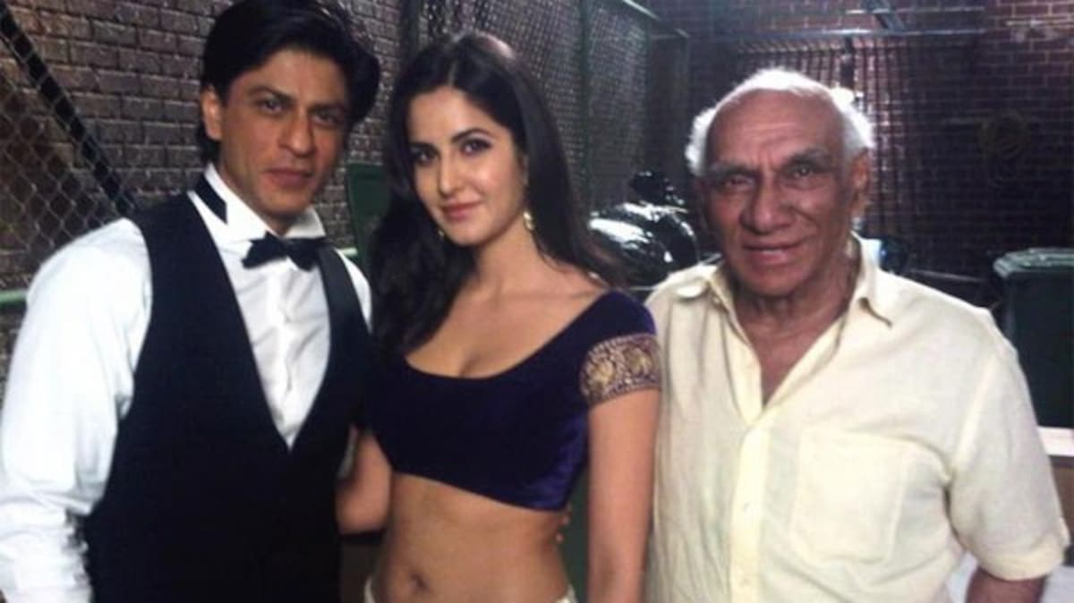 Lovestruck: Shah Rukh Khan, Katrina Kaif, Anushka Sharma's Jab Tak Hai Jaan proves love is madness