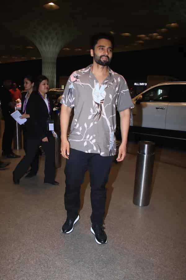 Jackky Bhagnani at Mumbai airport. (Image Credit: Manav Manglani)