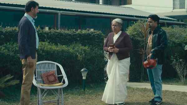 Jahanara Begum with Rajat Kapoor and Boloram Das