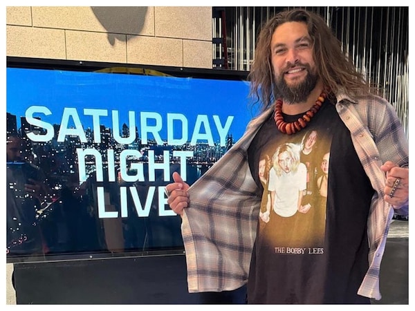 Jason Momoa brings the house down in SNL by including gladiators, dinosaurs, and astrology
