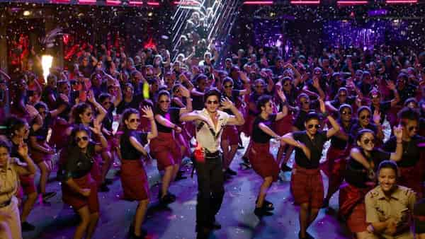 Jawan song Zinda Banda: Shah Rukh Khan is back, dancing his heart out with 1000 women in this heart-thumping track