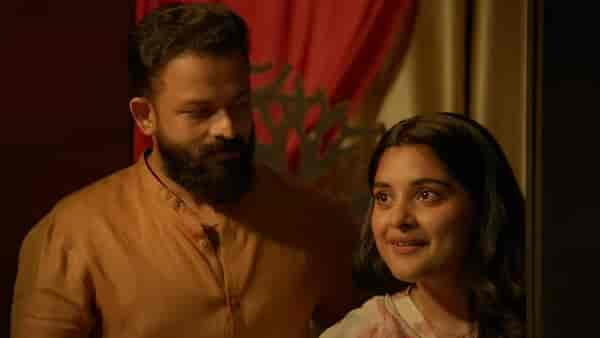 Jayasurya and Nivetha Thomas in a still from Enthada Saji