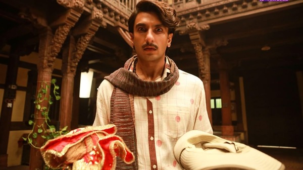 Jayeshbhai Jordaar: Ranveer Singh looks shocked in this new poster of the YRF film