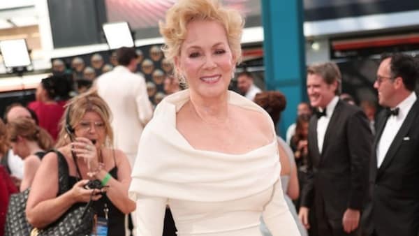 Emmys 2022: Jean Smart Wins Outstanding Lead Actress in Comedy Series